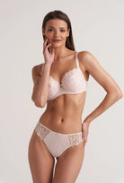 Delikatnie usztywniany biustonosz z haftem Marissa 01