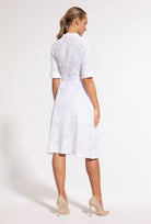 Biała sukienka koszulowa midi Sheila