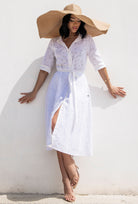 Biała sukienka koszulowa midi Sheila