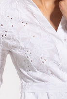 Biała sukienka koszulowa midi Sheila