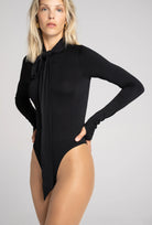 Czarne body z golfem Scarab z kolekcji Zień x Gatta