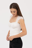 Bluzka z koronkowym wykończeniem Adison