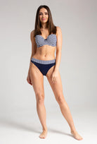 Dół od stroju kąpielowego bikini z wysokim stanem Chiara