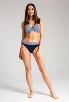 Dół od stroju kąpielowego bikini z wysokim stanem Chiara
