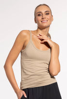 Dopasowany top na ramiączkach Bege