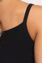 Dopasowany top na ramiączkach Bege