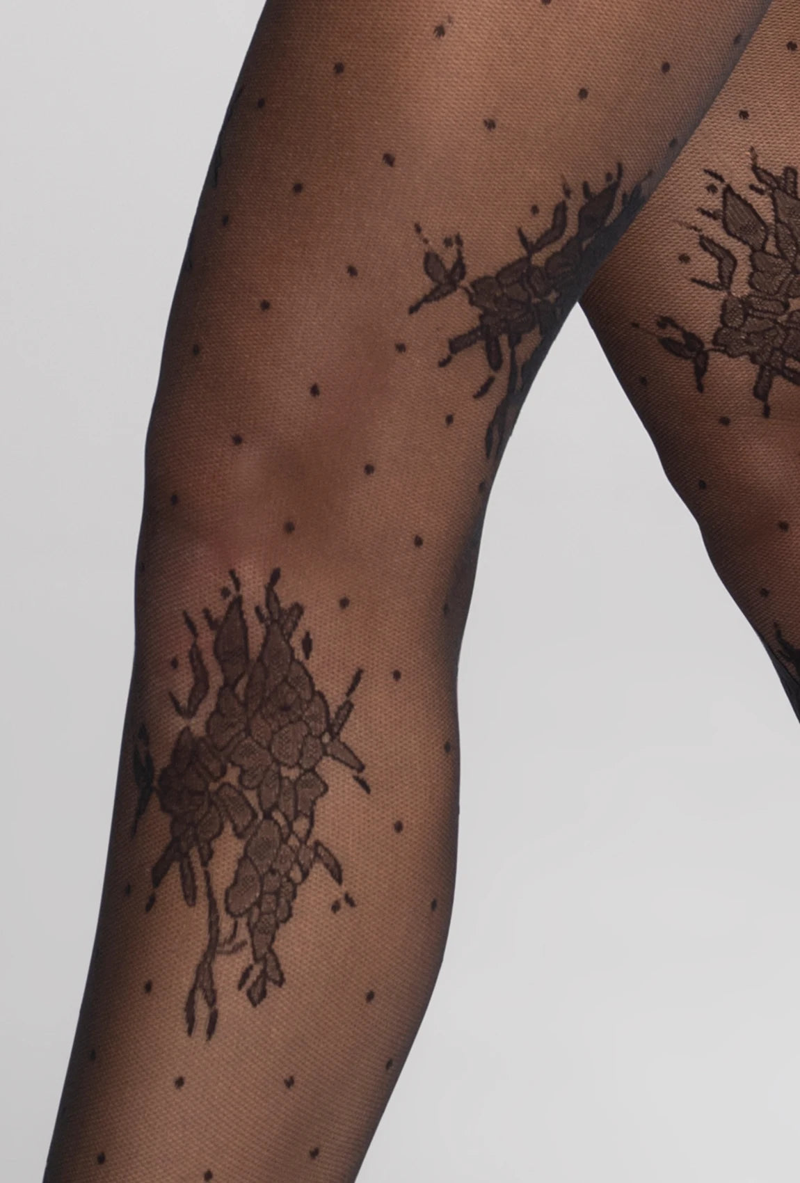 Czarne rajstopy z kwiatowym wzorem Garden z kolekcji Zień x Gatta - Gatta