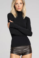 Czarny golf Monogram z kolekcji Zień x Gatta