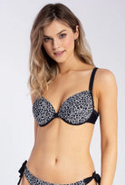 Góra od stroju kąpielowego Amur