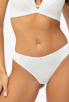 Białe brazyliany Jolie