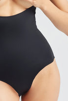 Modelujące body pod biust