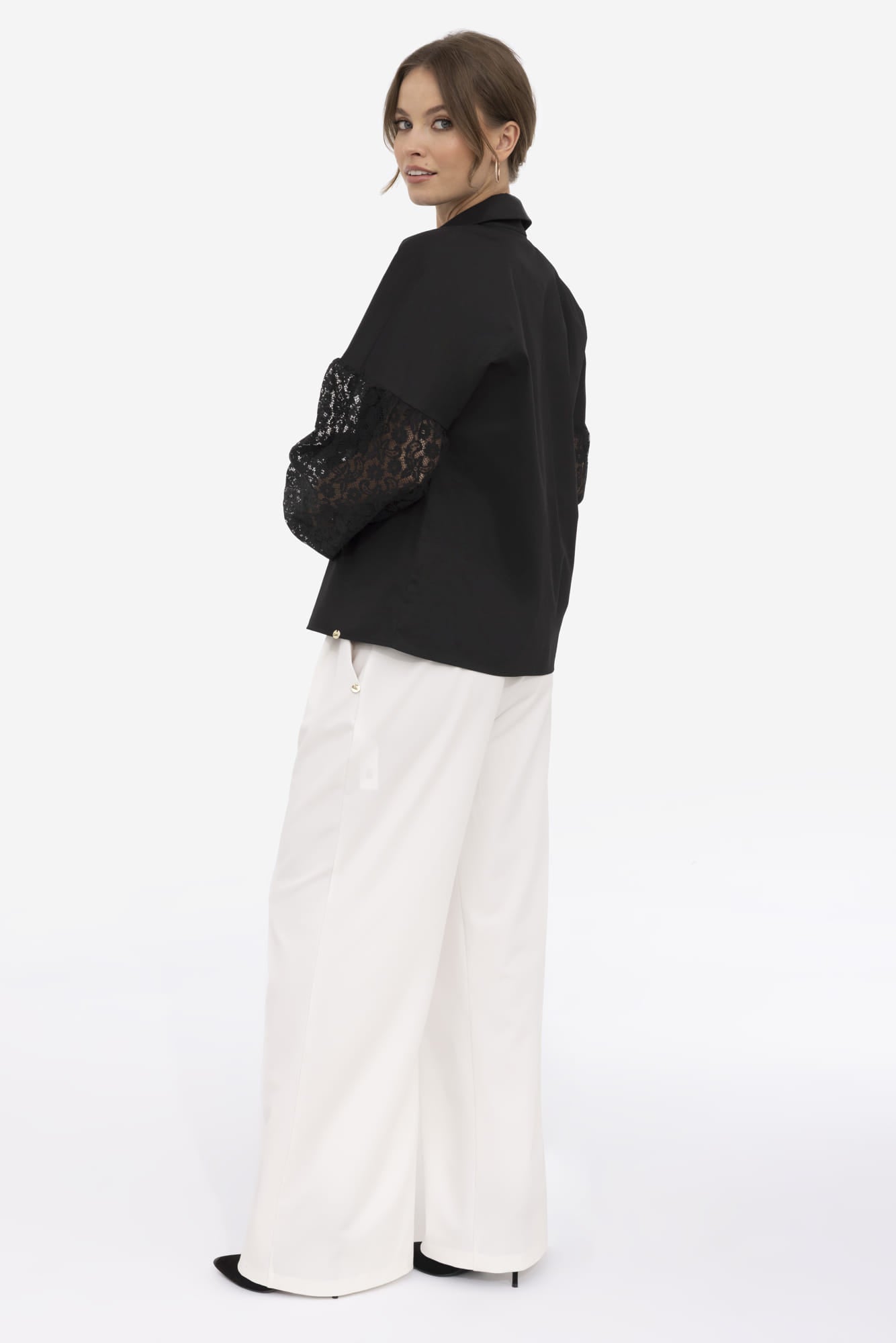 Czarna koszula z bufiastymi rękawami Alfi - Gatta