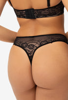 Czarne stringi Le chic