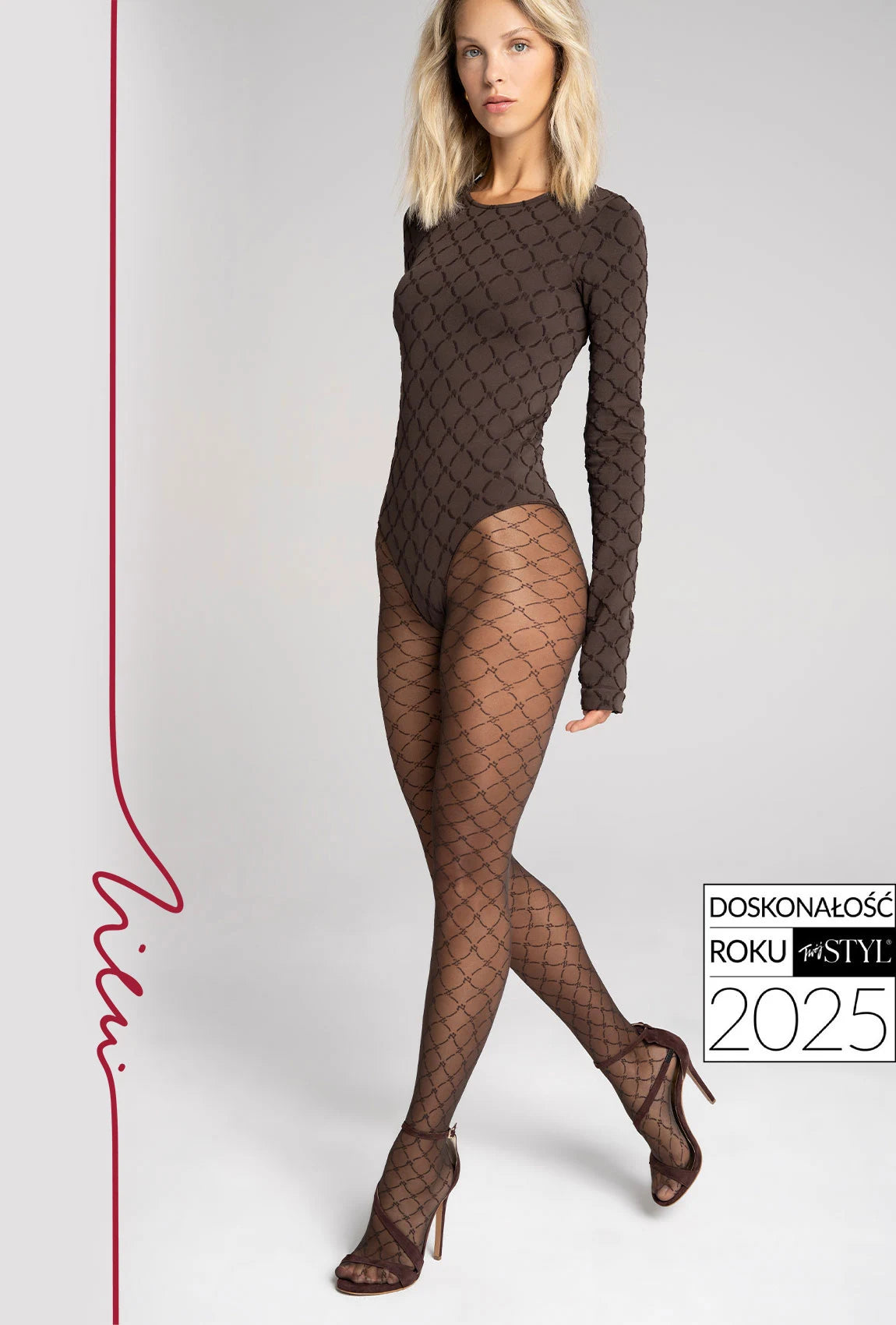 Brązowe rajstopy z geometrycznym wzorem Monogram z kolekcji Zień x Gatta - Gatta