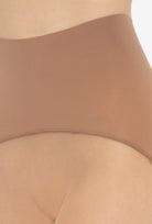 Rajstopy ze ściągaczem seamlesowym Talia Comfort 30 den