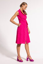 Różowa sukienka koszulowa midi Sheila