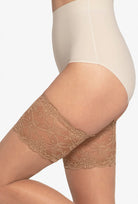 Koronkowe pończochy samonośne Michelle wz. 03