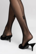 Czarne pończochy damskie Scarab z kolekcji Zień x Gatta