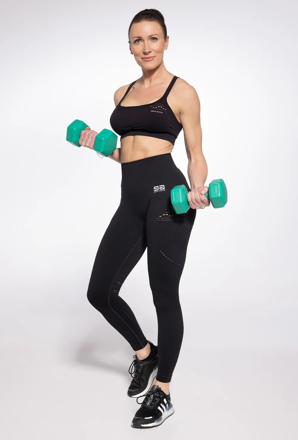 Sportowy top na cienkich ramiączkach Fitness GA