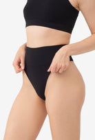 Modelujące stringi Correct Sensual Skin