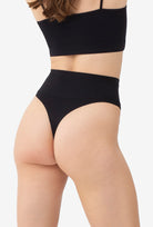 Modelujące stringi Correct Sensual Skin