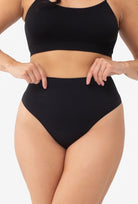 Modelujące stringi Correct Sensual Skin