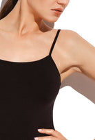 Dopasowana sukienka na ramiączkach Fami