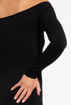 Sukienka z hiszpańskim dekoltem Sensual