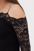 Sukienka z koronkowym dekoltem Vasaris