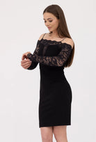 Sukienka z koronkowym dekoltem Vasaris