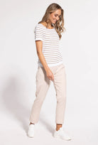 T-shirt w paski Adrienne