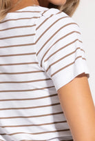 T-shirt w paski Adrienne