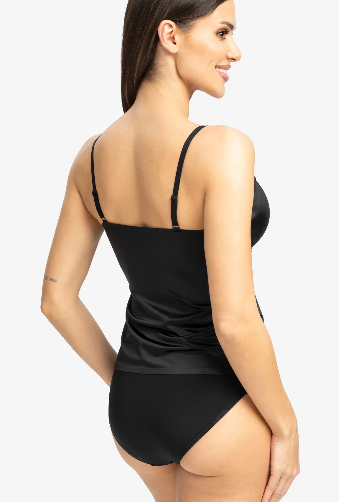 Czarny top na cienkich ramiączkach Lunar - Gatta