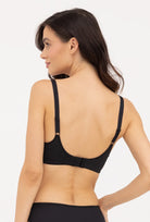 Biustonosz typu spacer Carla